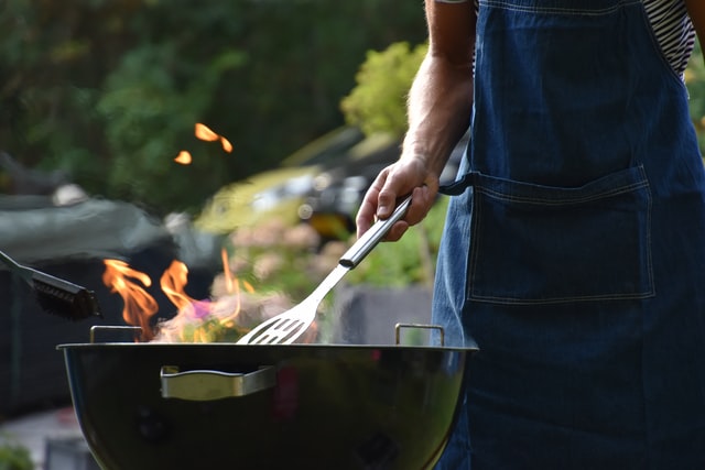 Teaching the Barbecue Basics to Your Kids